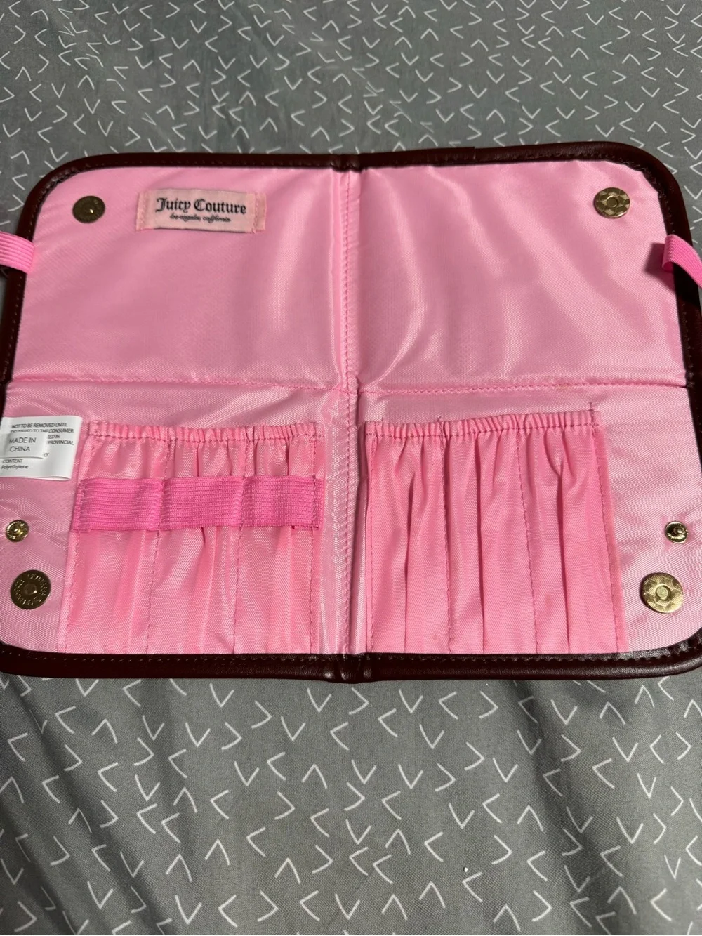 NWOT Juicy Couture Makeup Broches bag